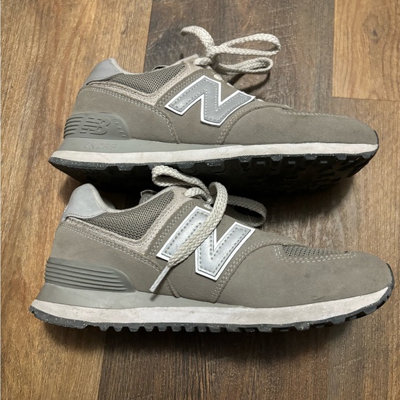 New Balance 574, size 6.5 - Picture 2 of 8